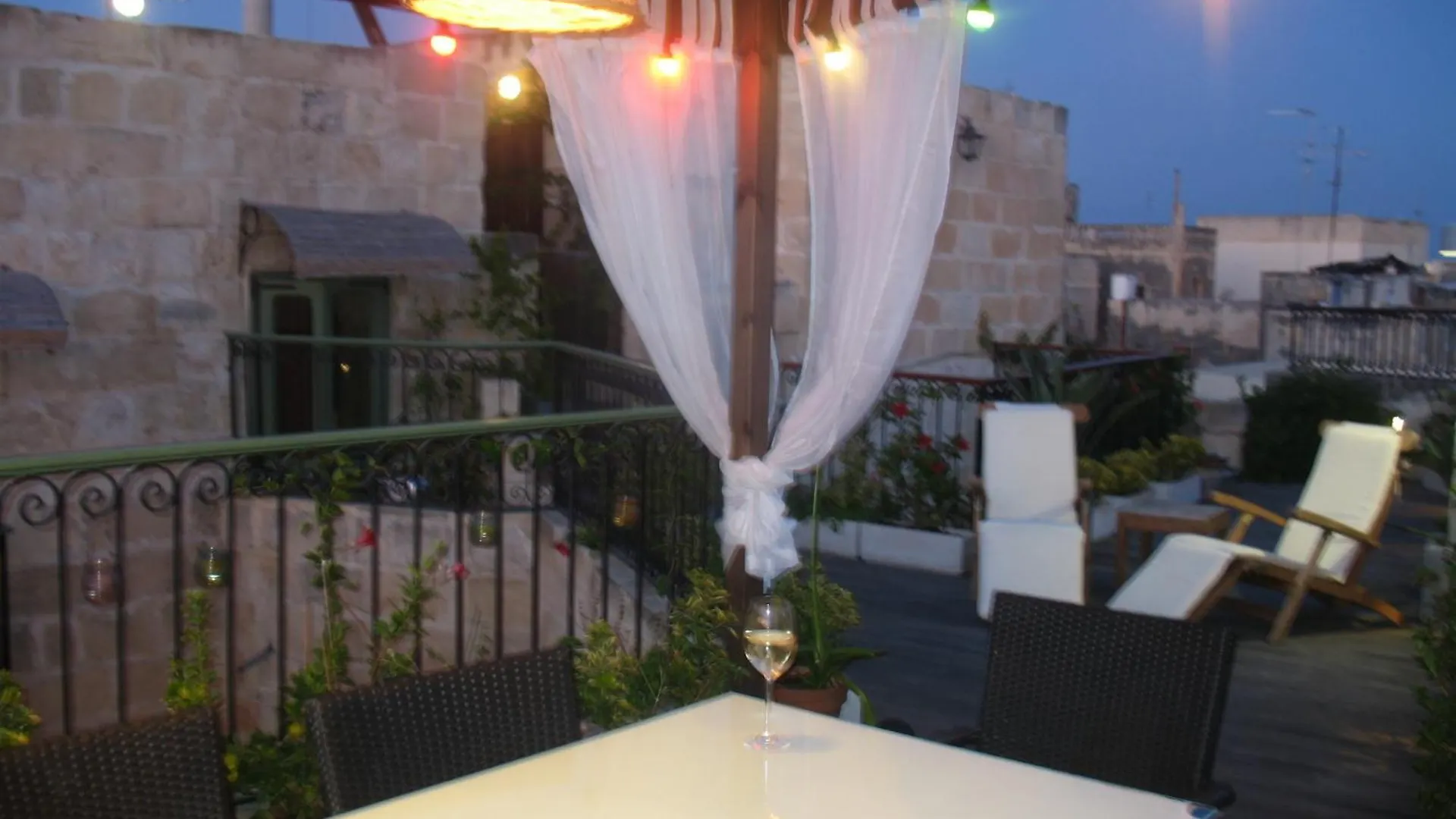 The Burrow Guest House Malta