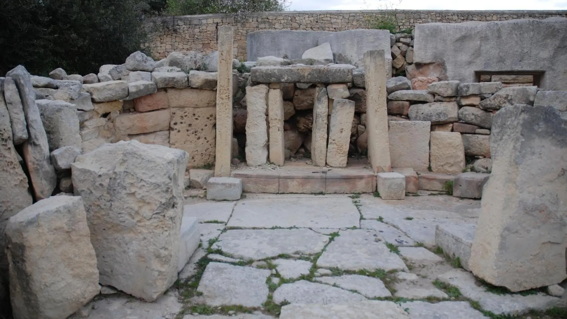 **  The Burrow Guest House Malta