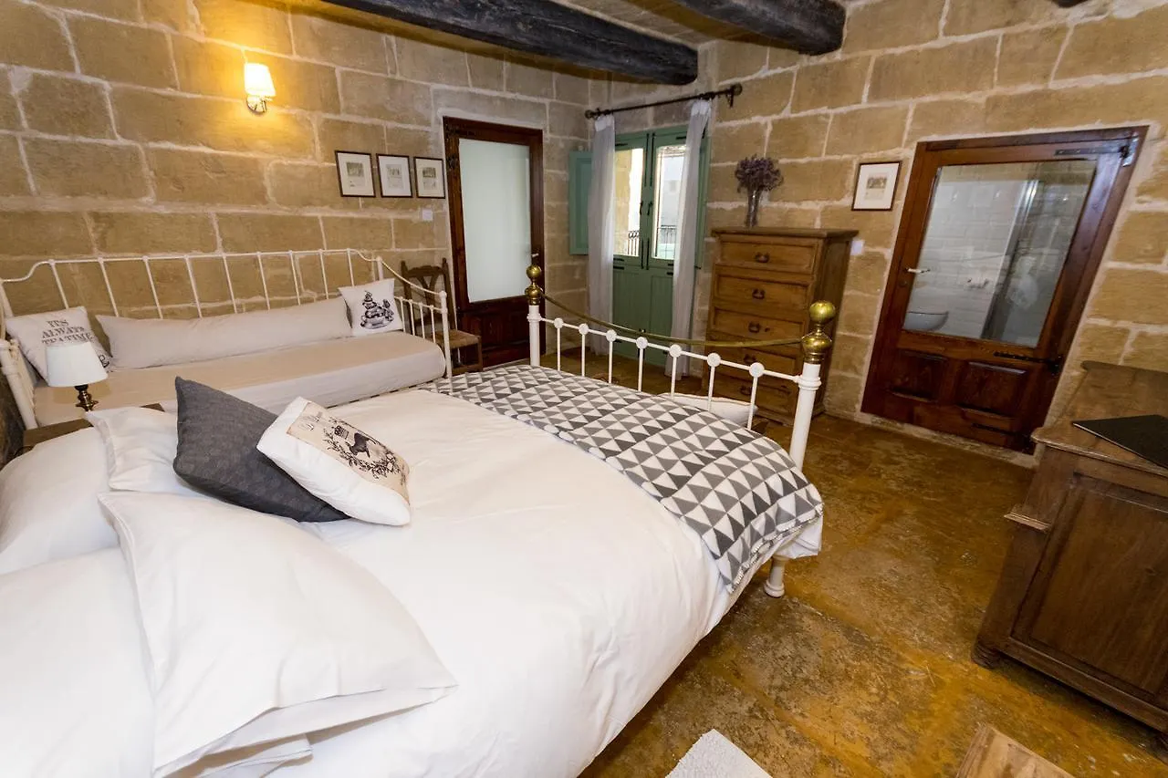 The Burrow Guest House  Tarxien