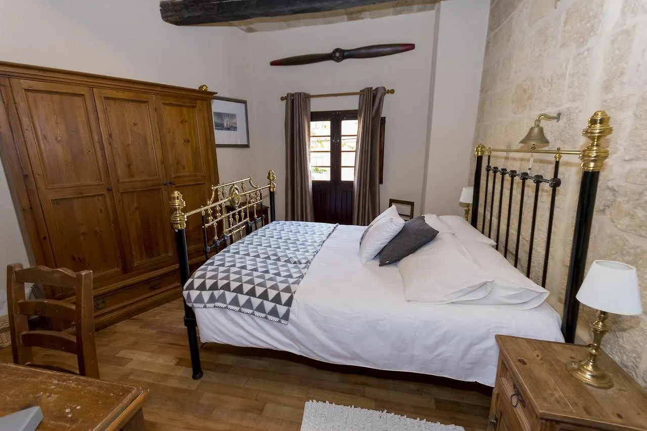 **  The Burrow Guest House Malta